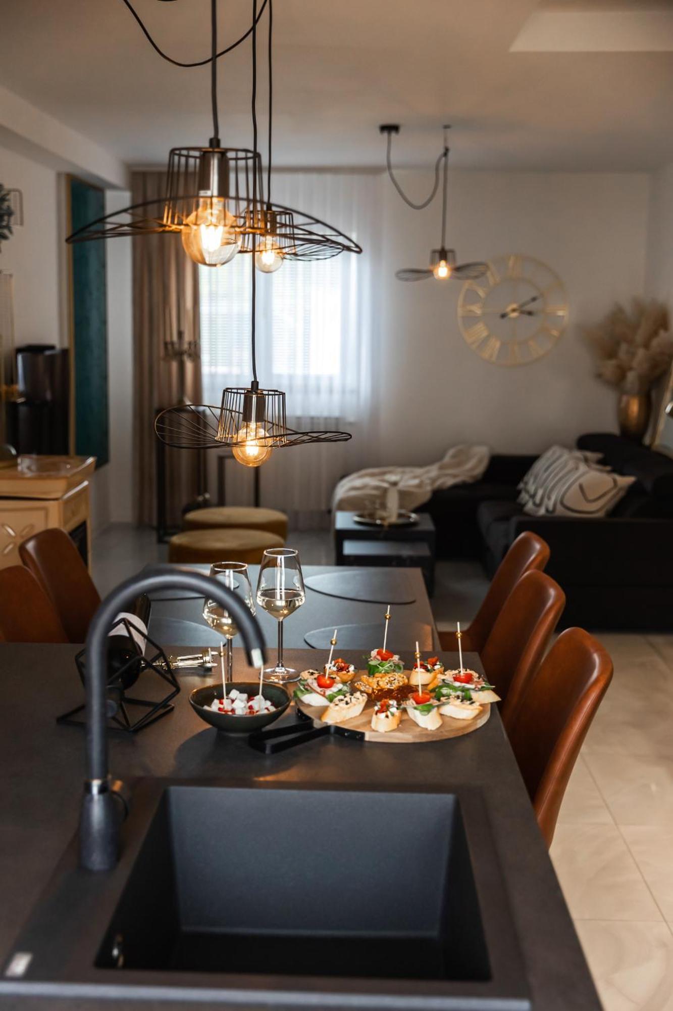 Deluxe Apartment Roma Imotski Eksteriør billede